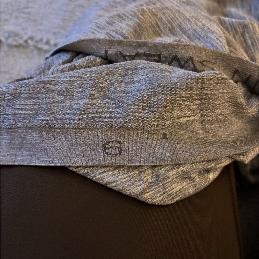 Grey Lululemon swiftly tech T-shirt - Picture 5 of 5